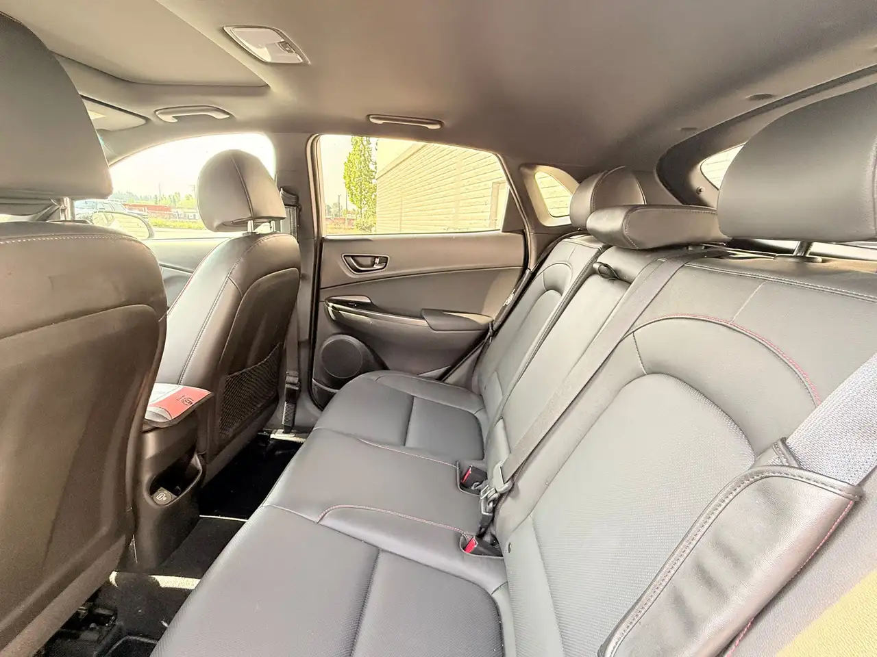 Hyundai KONA снимка Hyundai KONA