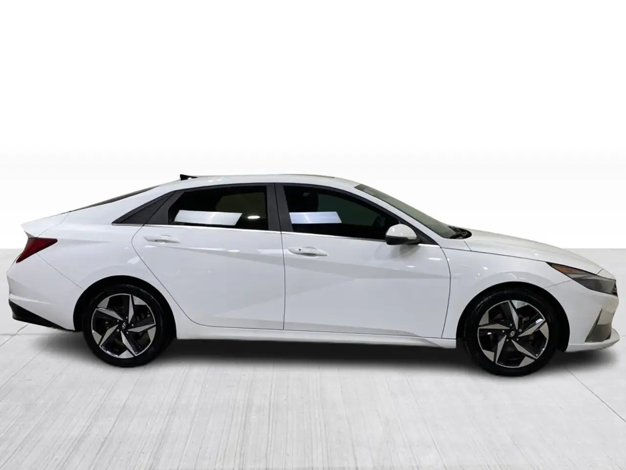 2022 Hyundai ELANTRA