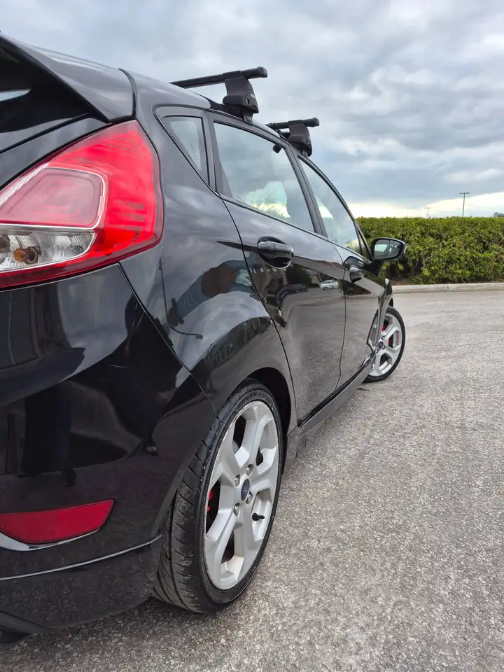 Ford Fiesta photo Ford Fiesta