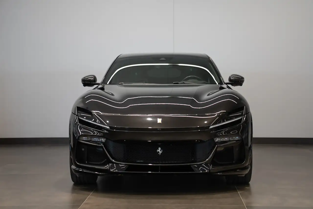 Ferrari Purosangue снимка Ferrari Purosangue