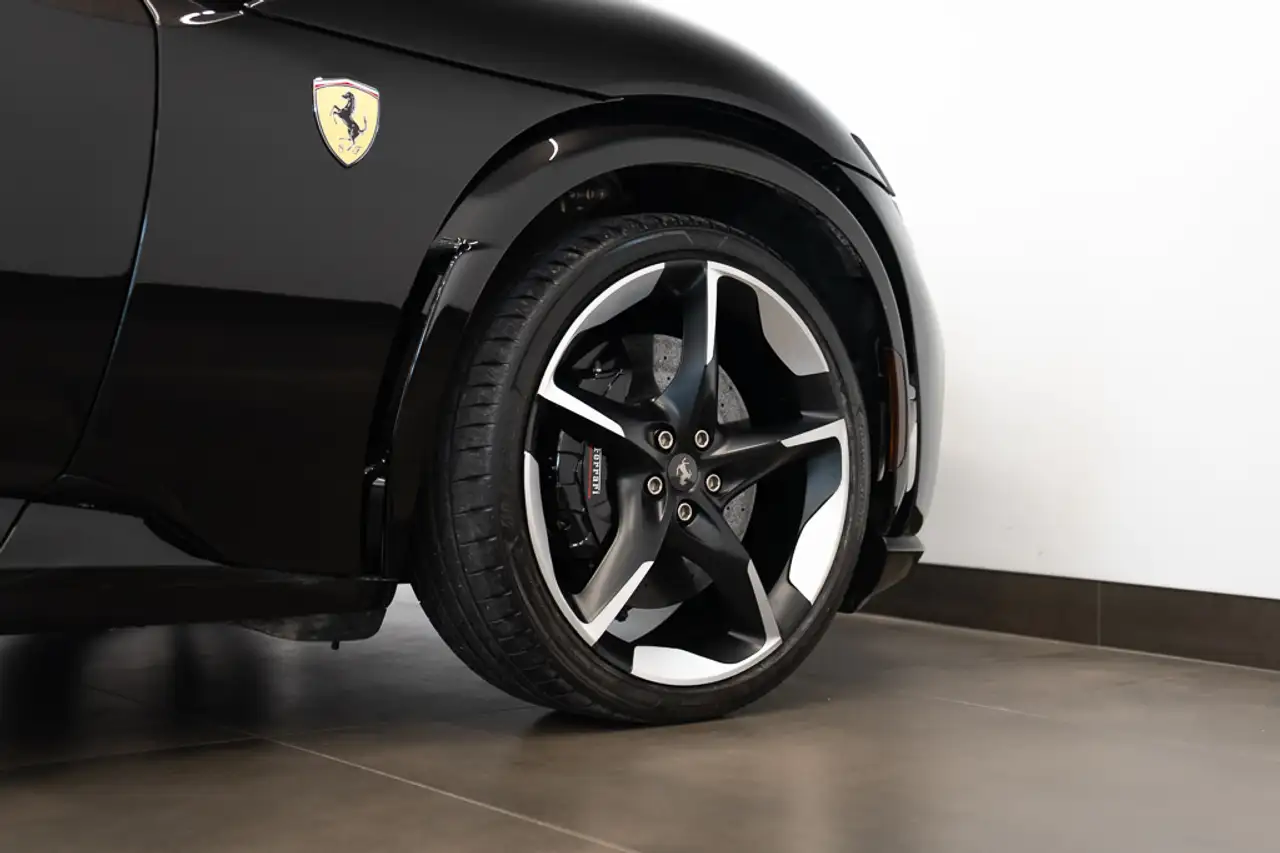 Ferrari Purosangue снимка Ferrari Purosangue