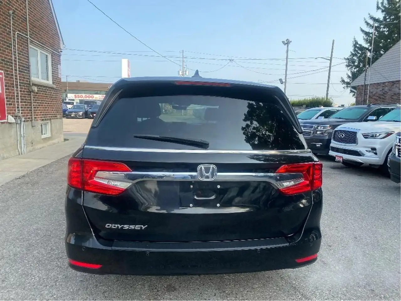 Honda Odyssey снимка Honda Odyssey