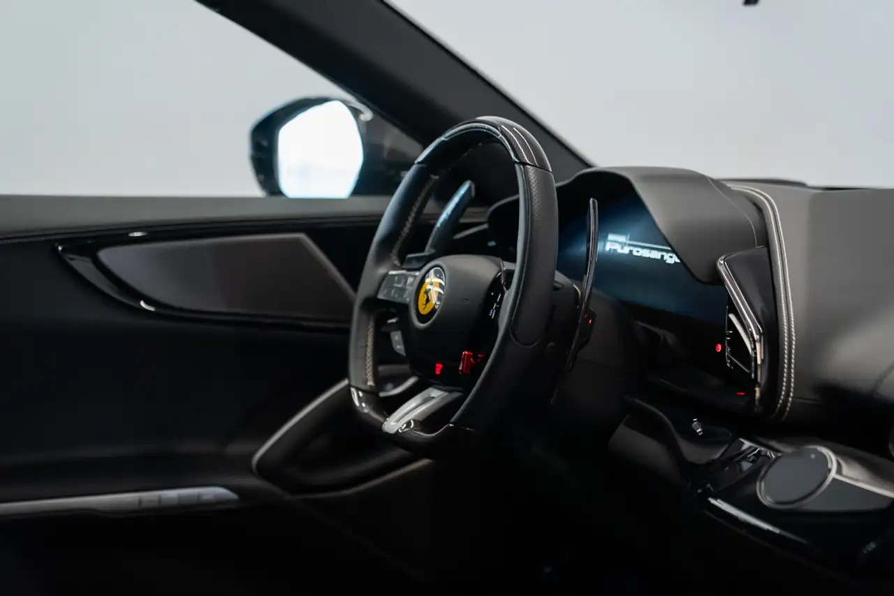 Ferrari Purosangue снимка Ferrari Purosangue