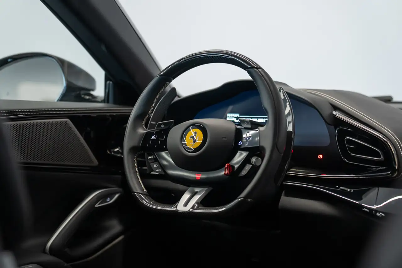 Ferrari Purosangue снимка Ferrari Purosangue