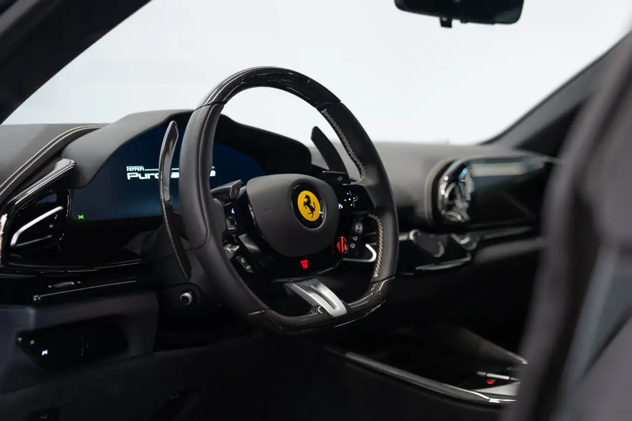 Ferrari Purosangue снимка Ferrari Purosangue