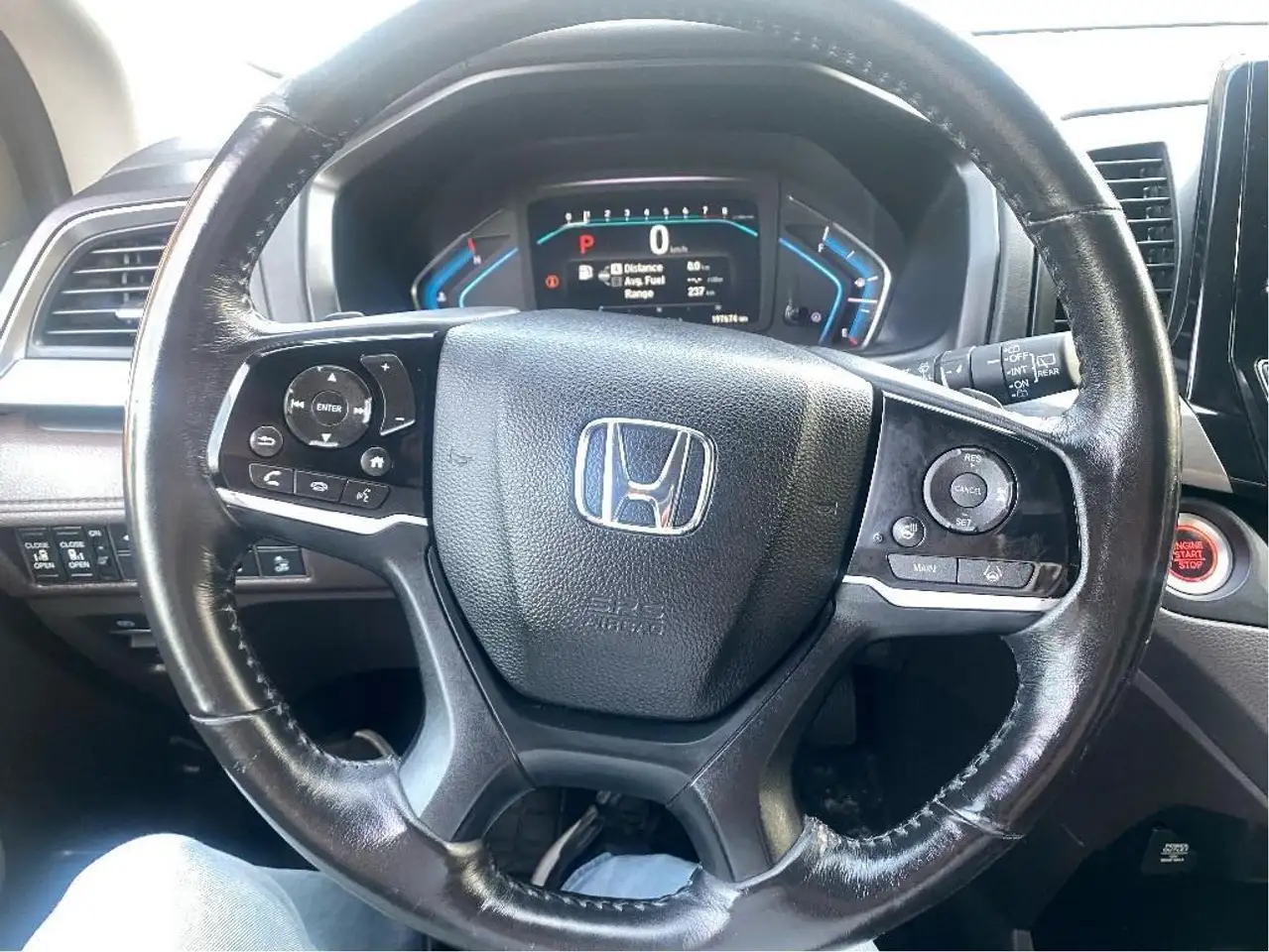 Honda Odyssey снимка Honda Odyssey