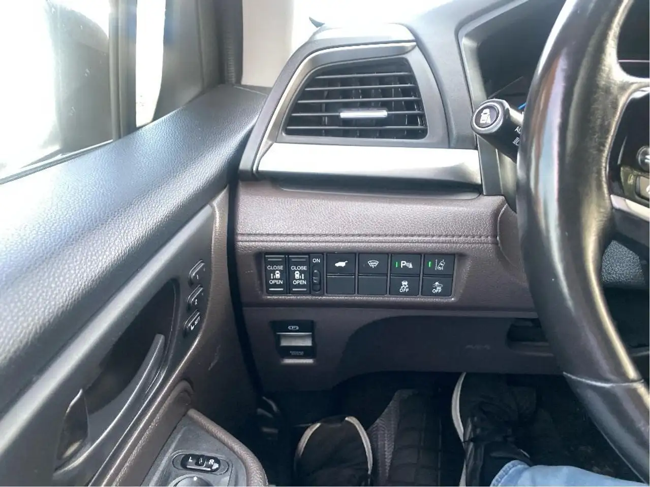 Honda Odyssey снимка Honda Odyssey