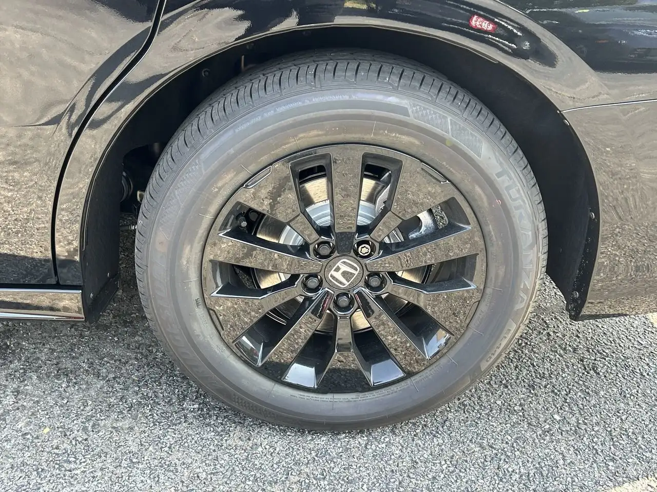 Honda Odyssey снимка Honda Odyssey