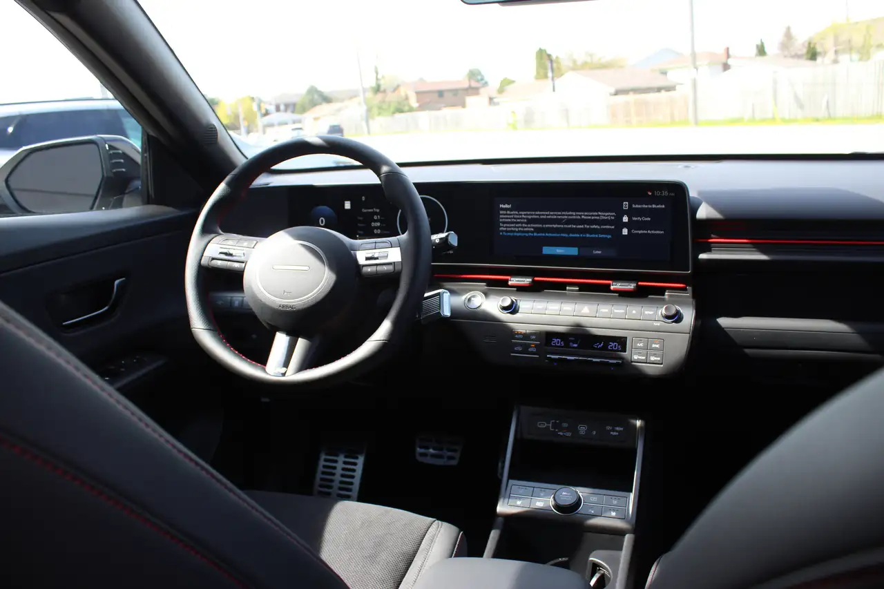 Hyundai KONA снимка Hyundai KONA