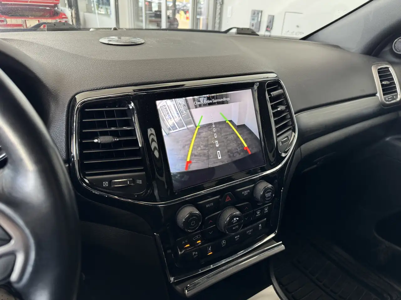 Jeep Grand Cherokee photo Jeep Grand Cherokee