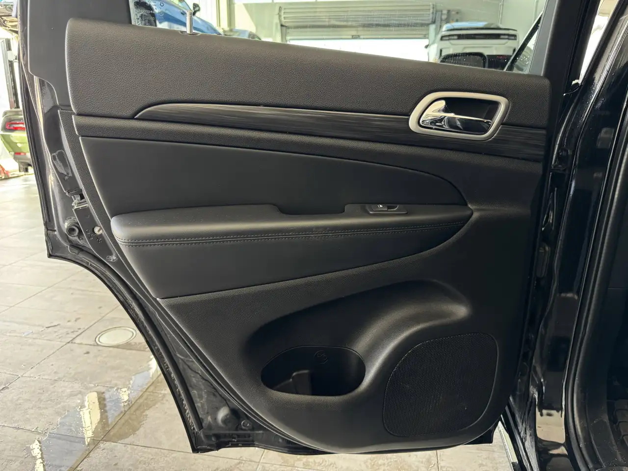 Jeep Grand Cherokee photo Jeep Grand Cherokee
