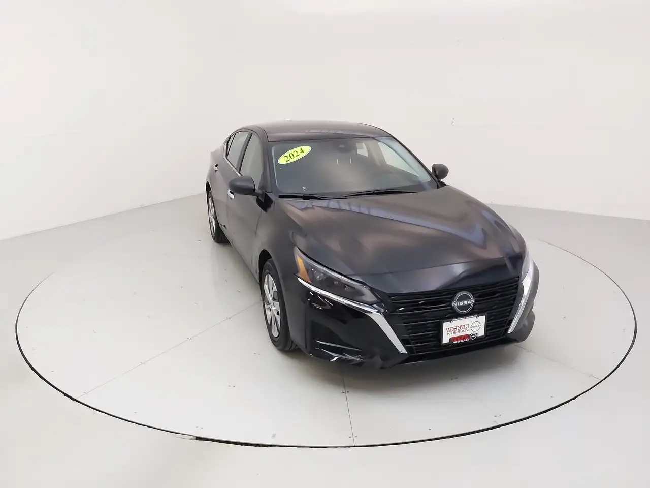 Nissan Altima снимка Nissan Altima