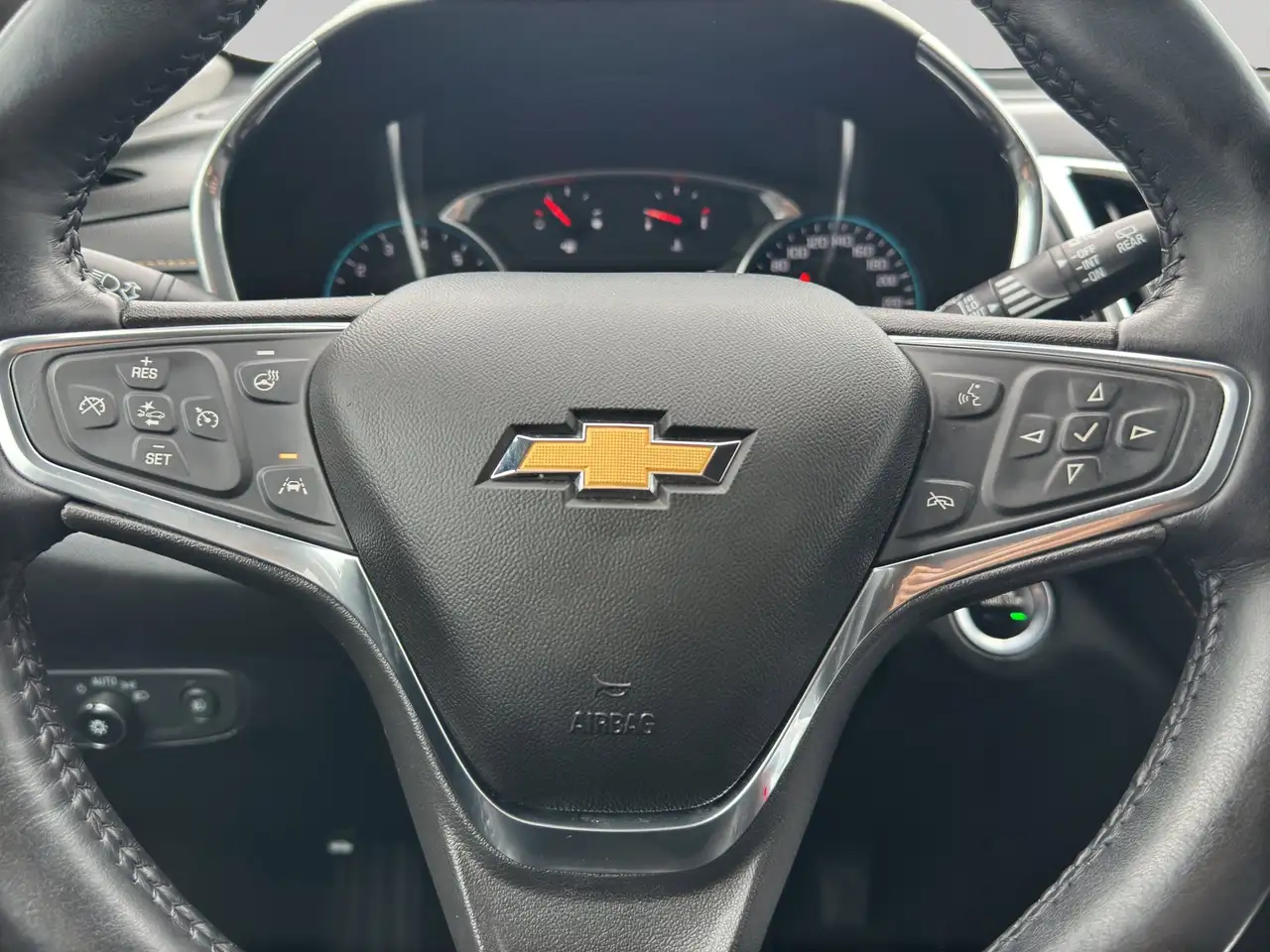 Chevrolet Equinox photo Chevrolet Equinox