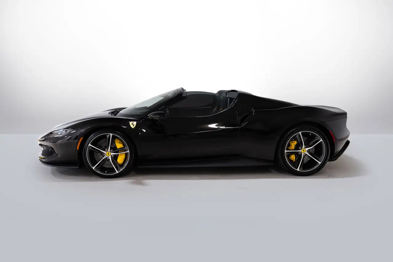 Ferrari 296 GTS photo Ferrari 296 GTS
