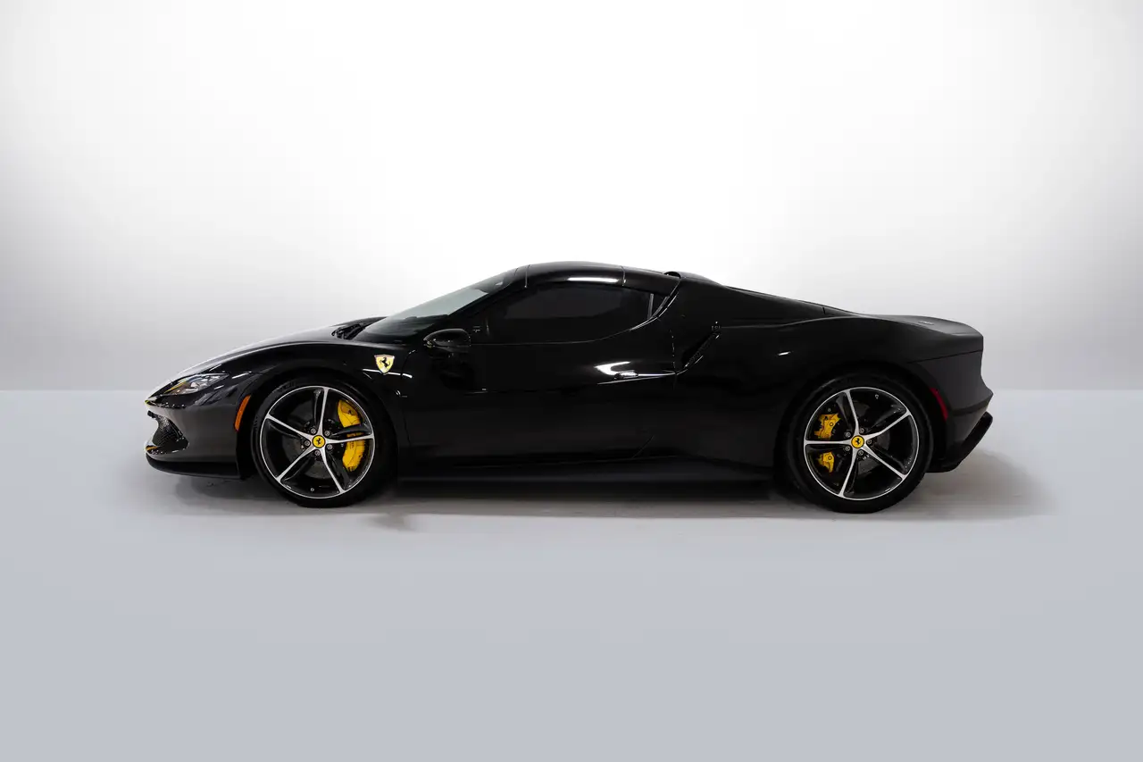 Ferrari 296 GTS photo Ferrari 296 GTS