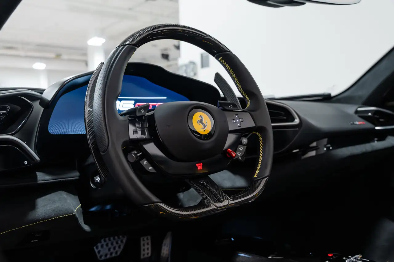 Ferrari 296 GTS photo Ferrari 296 GTS