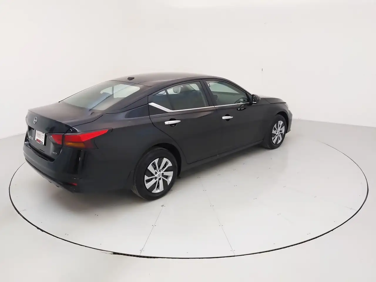 Nissan Altima снимка Nissan Altima