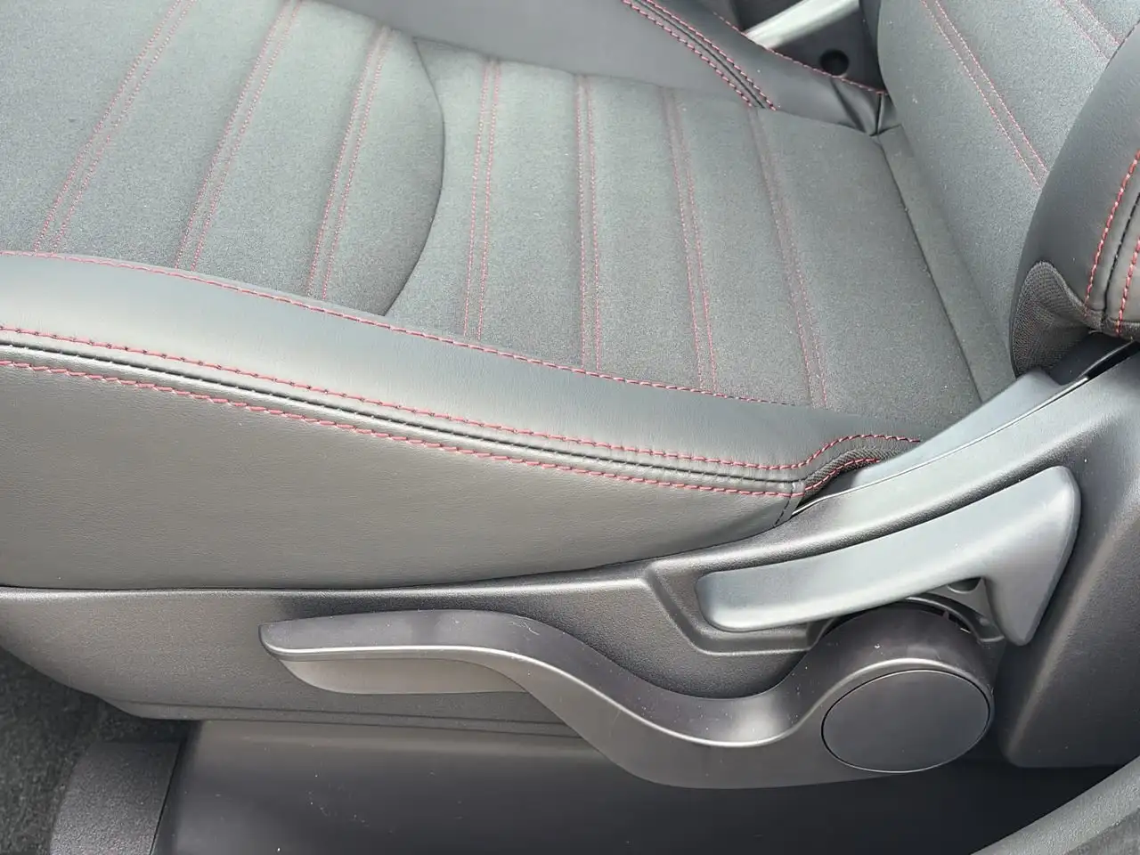Mitsubishi RVR снимка Mitsubishi RVR