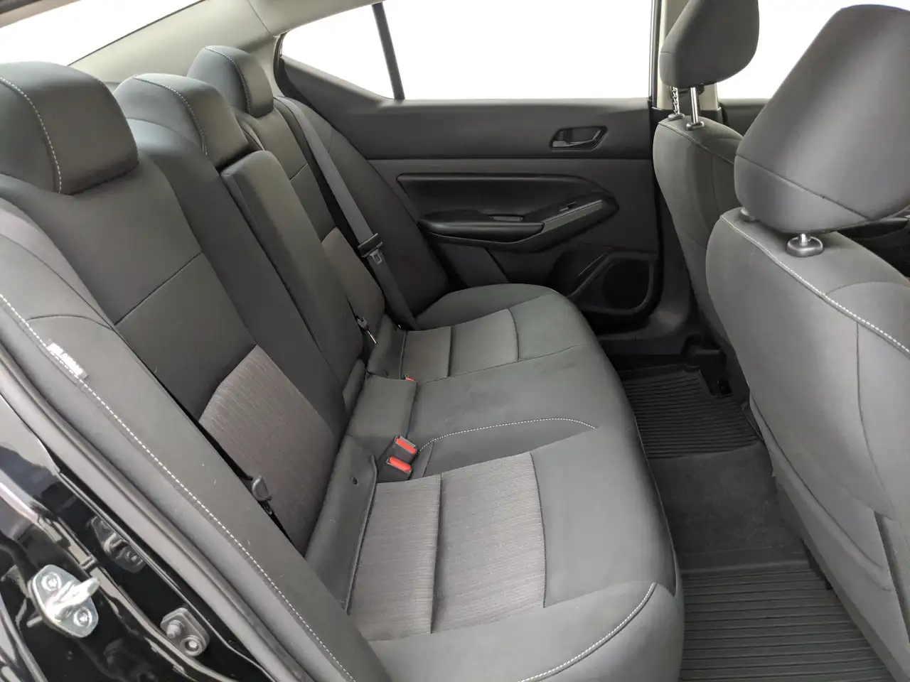 Nissan Altima снимка Nissan Altima