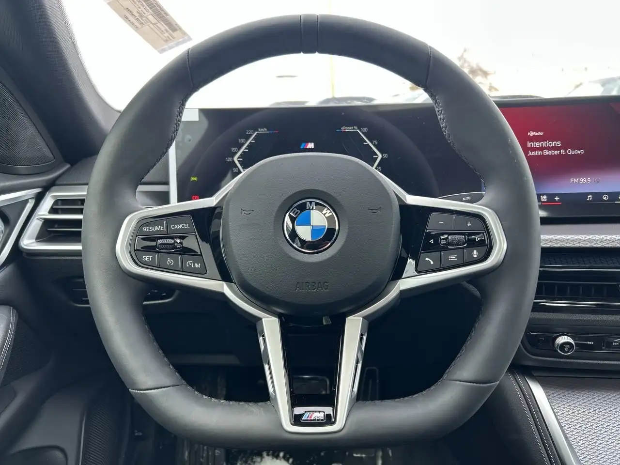 BMW i4 снимка BMW i4