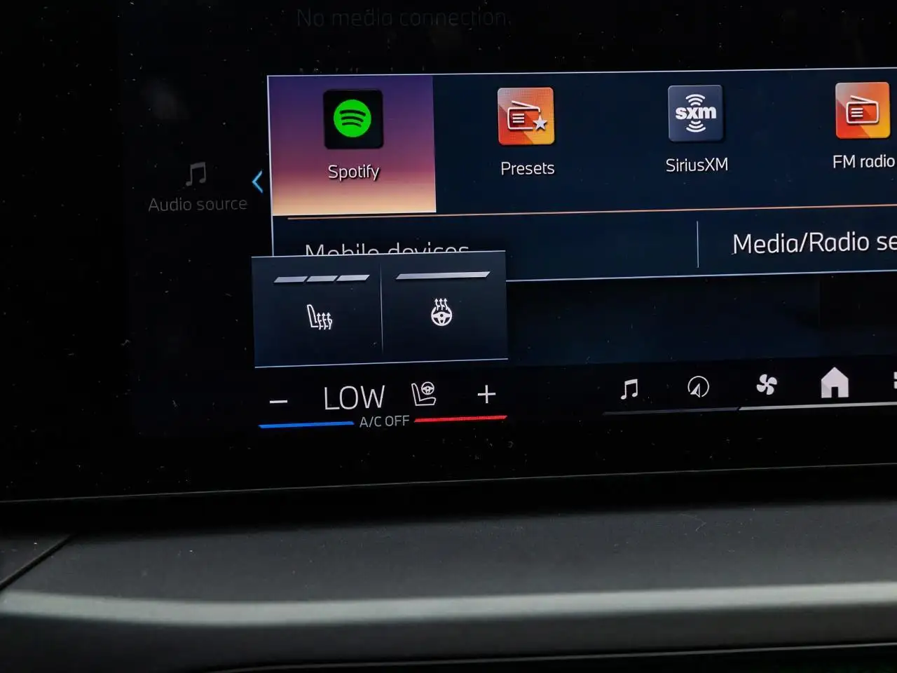 BMW 3 Series photo BMW 3 Series