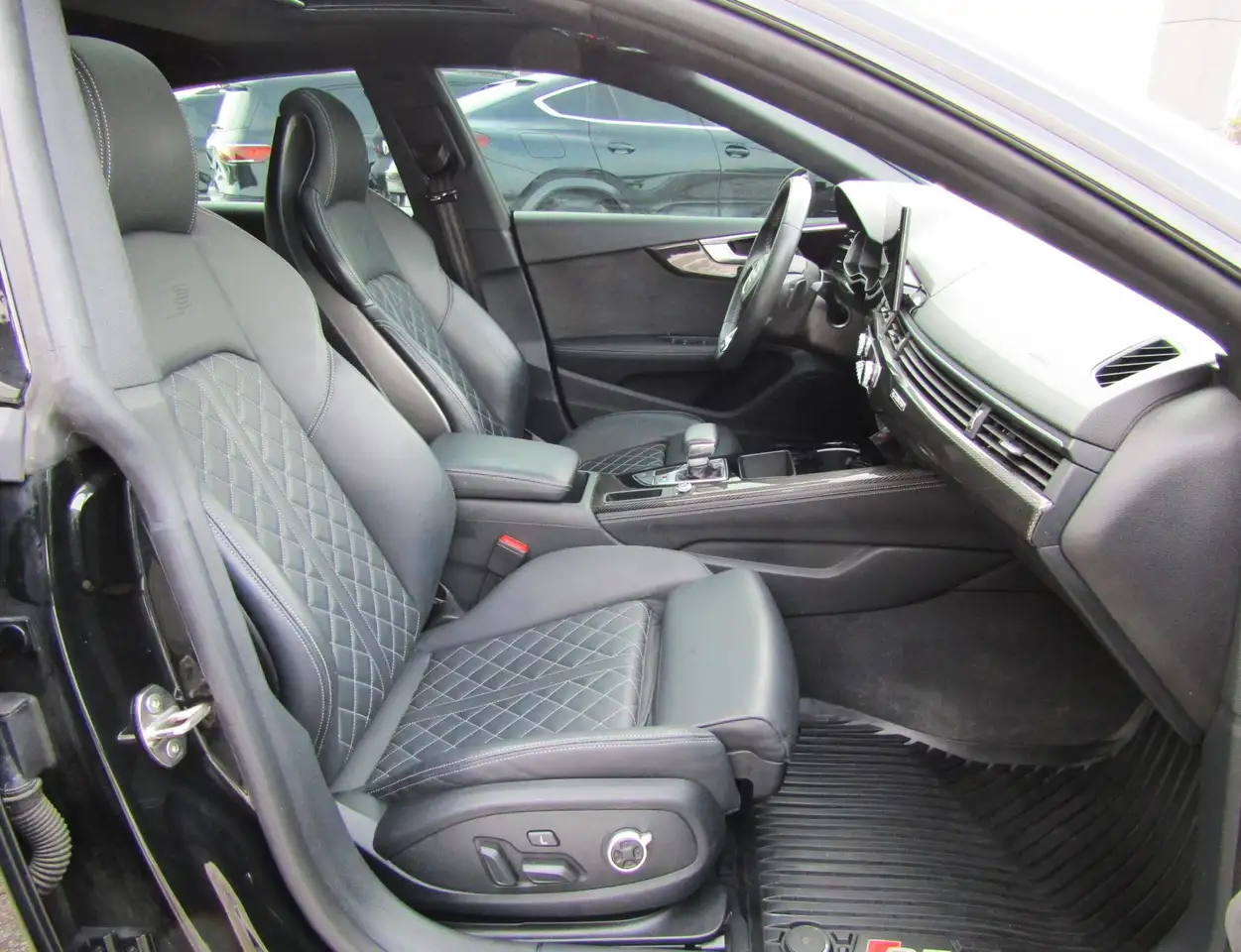 Audi S5 снимка Audi S5