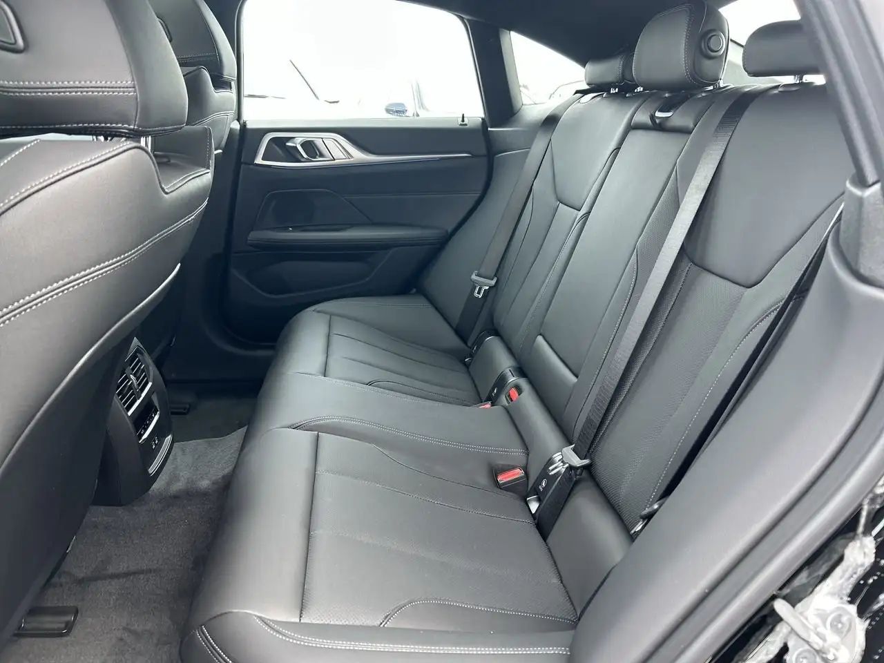 BMW i4 снимка BMW i4