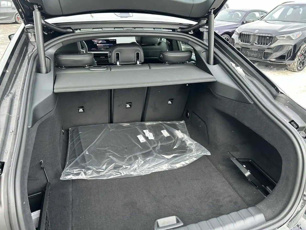 BMW i4 снимка BMW i4