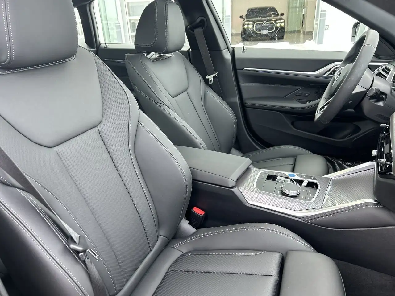 BMW i4 снимка BMW i4