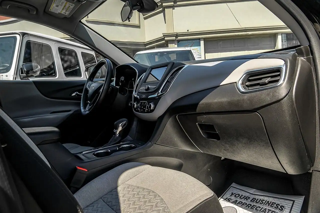 Chevrolet Equinox photo Chevrolet Equinox