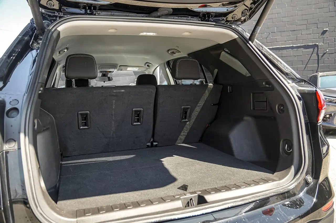 Chevrolet Equinox photo Chevrolet Equinox