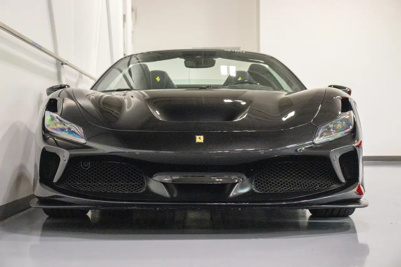 Ferrari F8 Spider снимка Ferrari F8 Spider