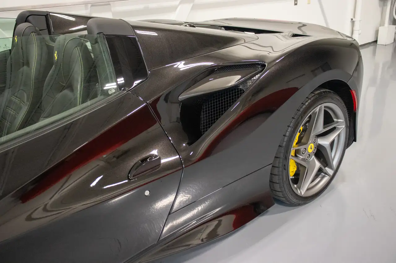 Ferrari F8 Spider снимка Ferrari F8 Spider
