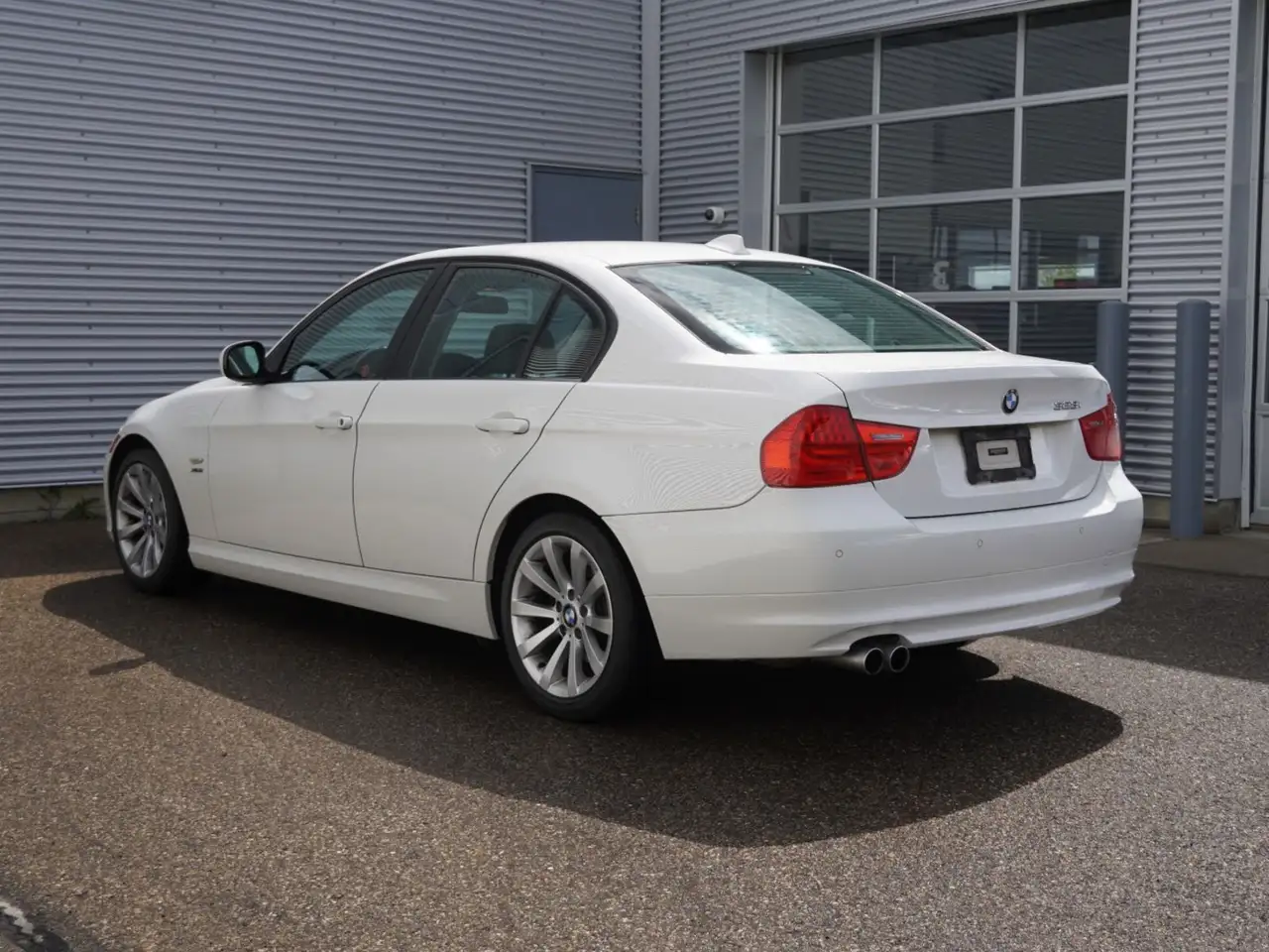 BMW 3 Series photo BMW 3 Series