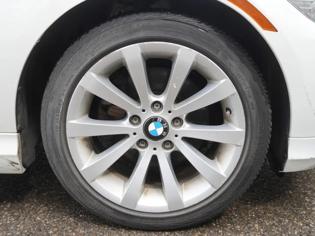 BMW 3 Series photo BMW 3 Series