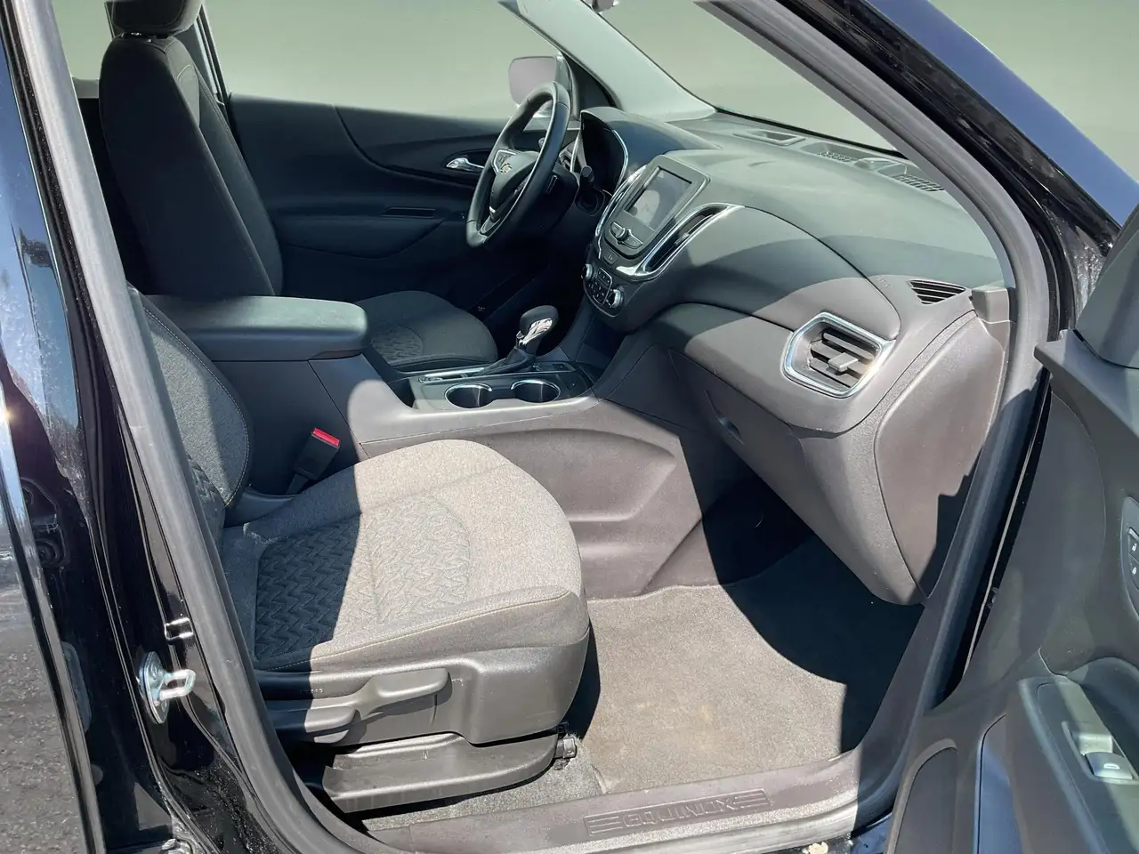 Chevrolet Equinox снимка Chevrolet Equinox
