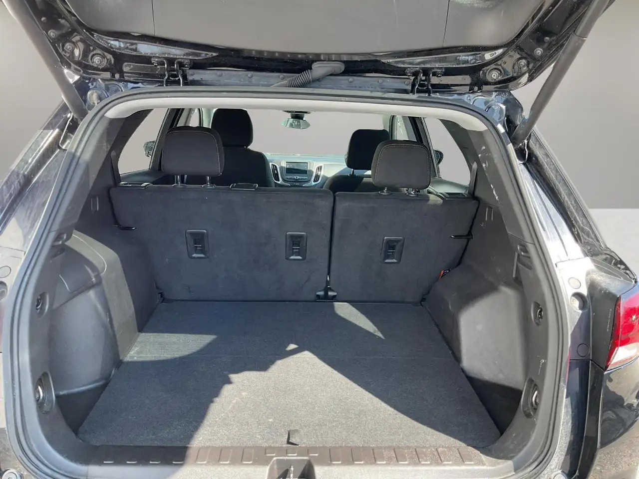 Chevrolet Equinox снимка Chevrolet Equinox