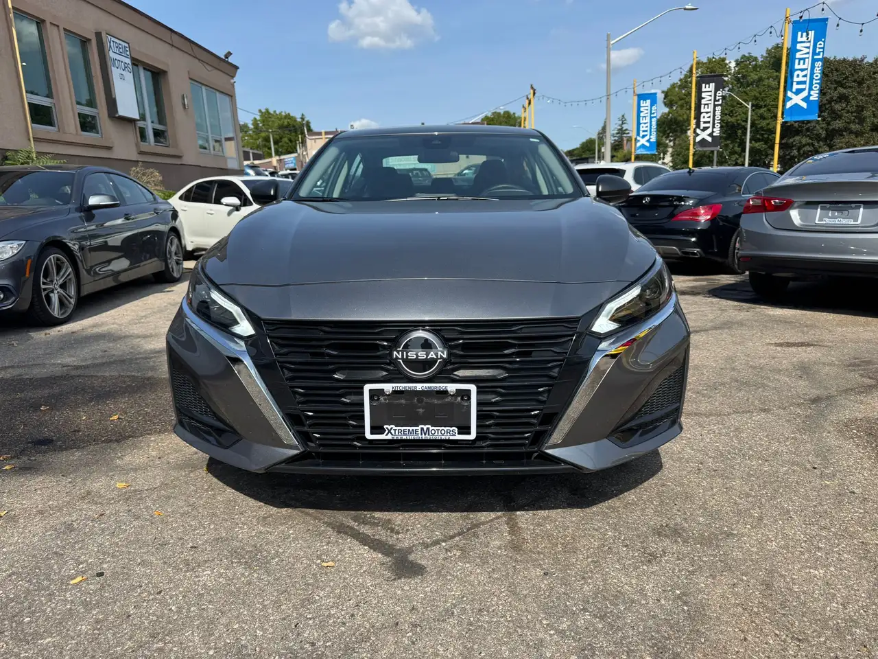 Nissan Altima снимка Nissan Altima