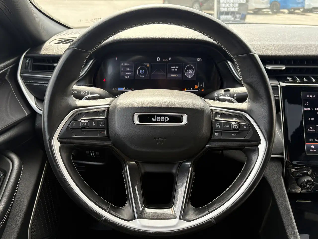 Jeep Grand Cherokee снимка Jeep Grand Cherokee