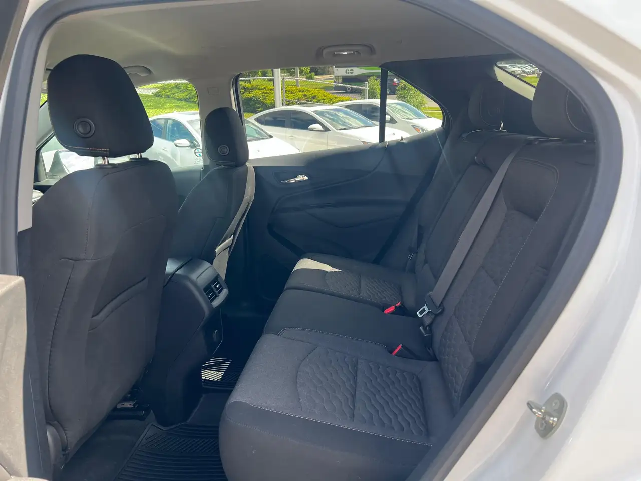 Chevrolet Equinox photo Chevrolet Equinox