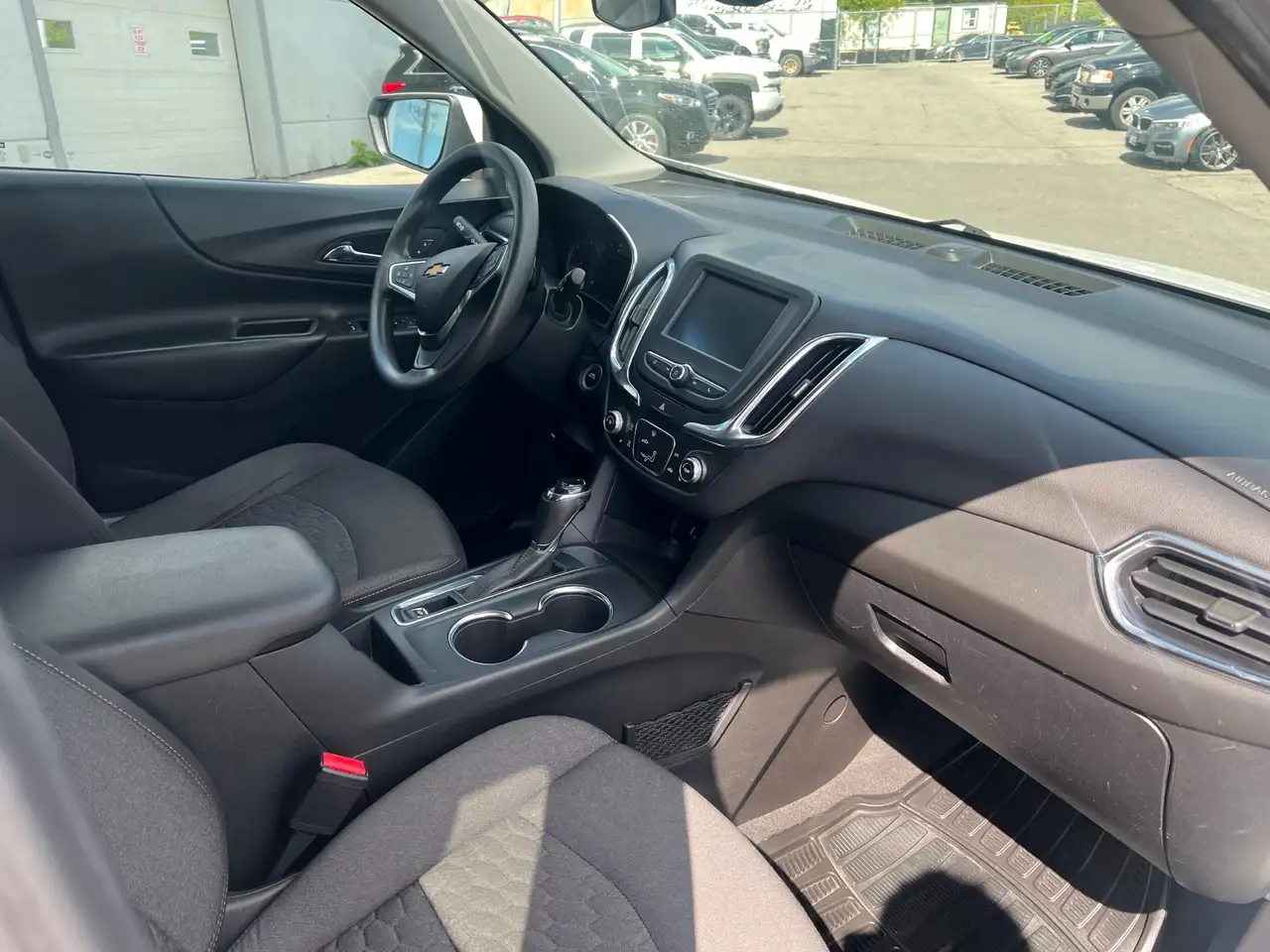 Chevrolet Equinox photo Chevrolet Equinox
