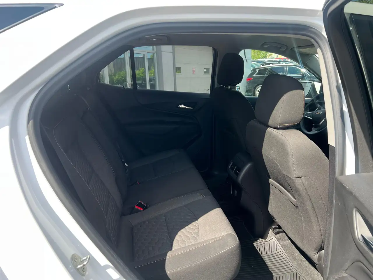 Chevrolet Equinox photo Chevrolet Equinox