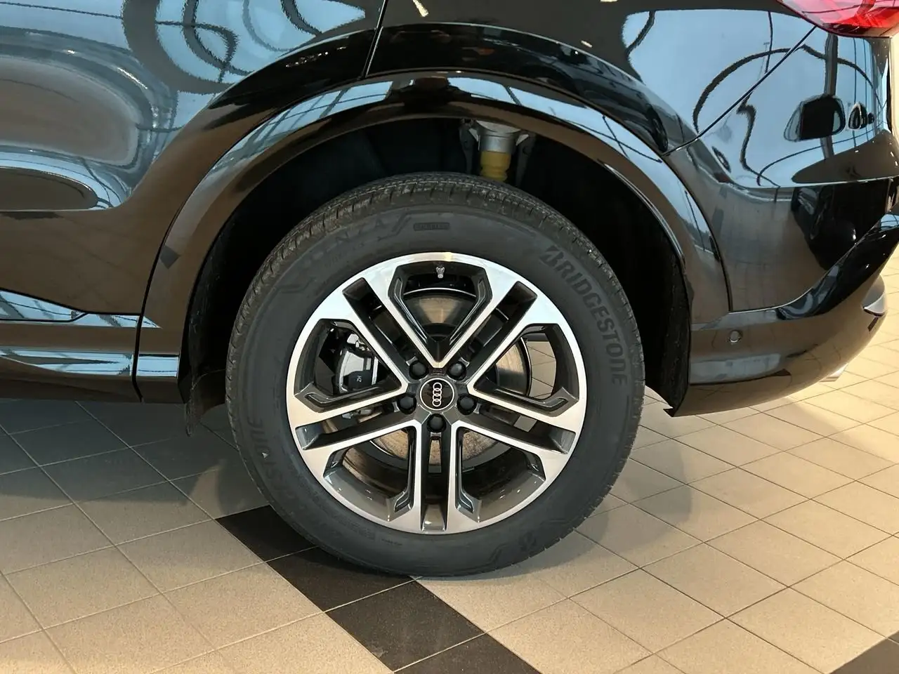 Audi Q5 photo Audi Q5
