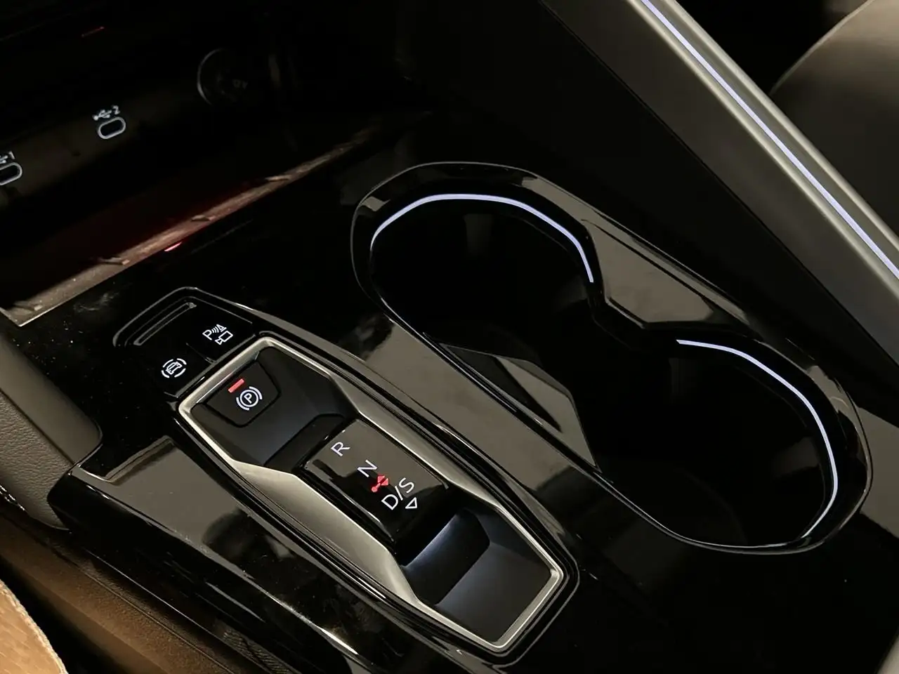 Audi Q5 photo Audi Q5