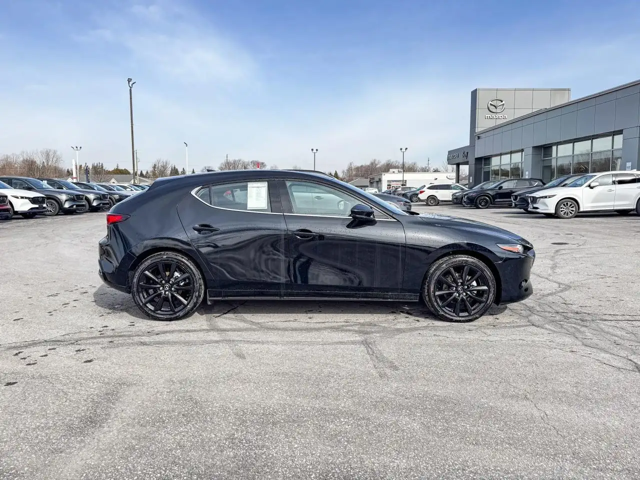 Mazda 3 снимка Mazda 3