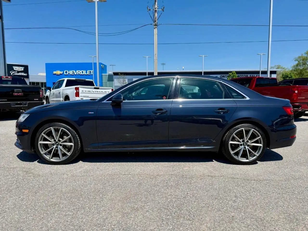 Audi A4 photo Audi A4
