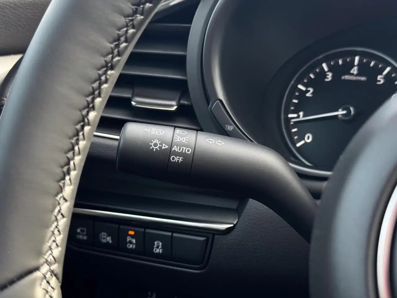 Mazda 3 снимка Mazda 3