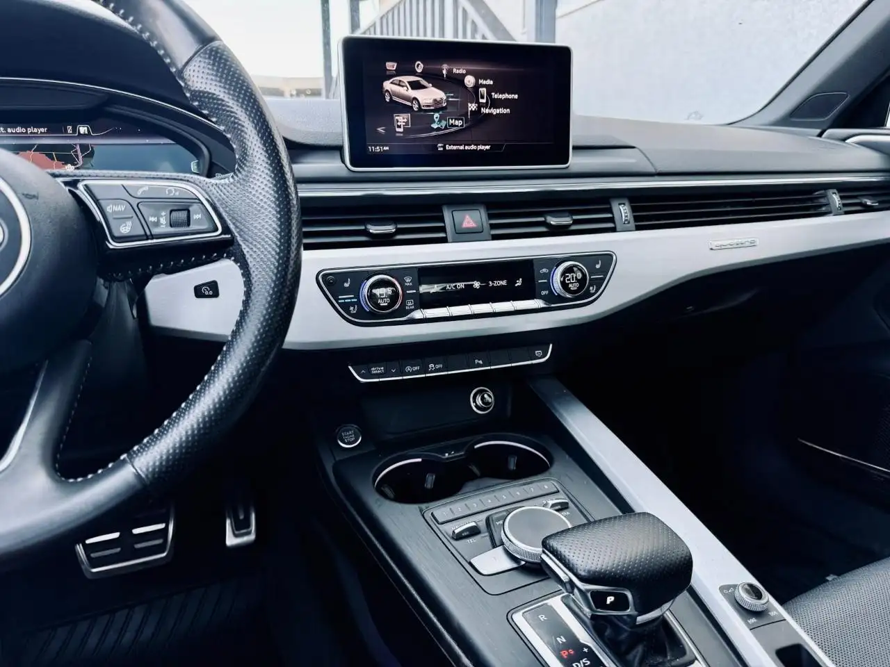 Audi A4 photo Audi A4