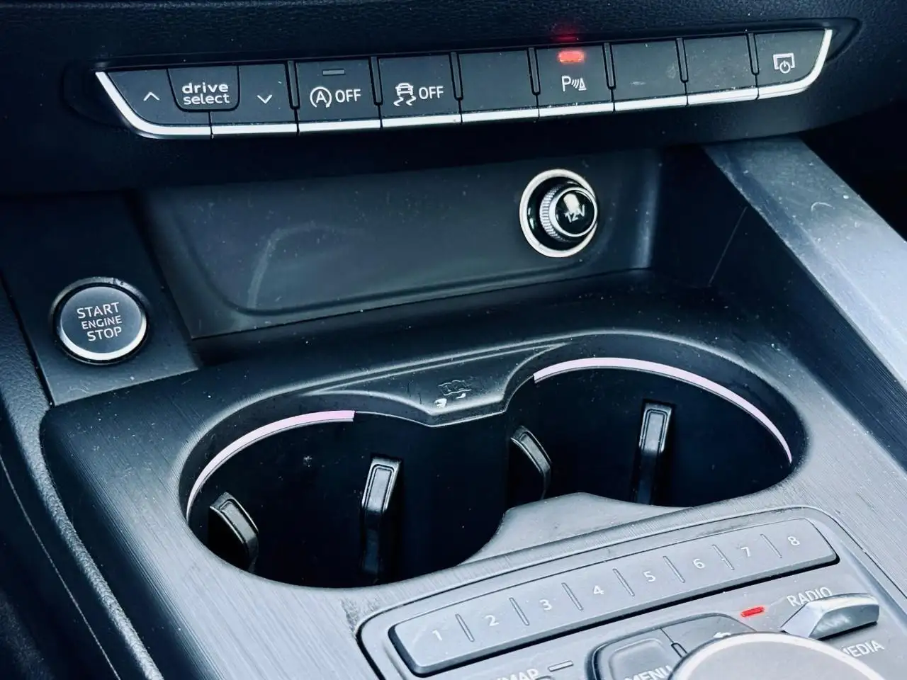 Audi A4 photo Audi A4