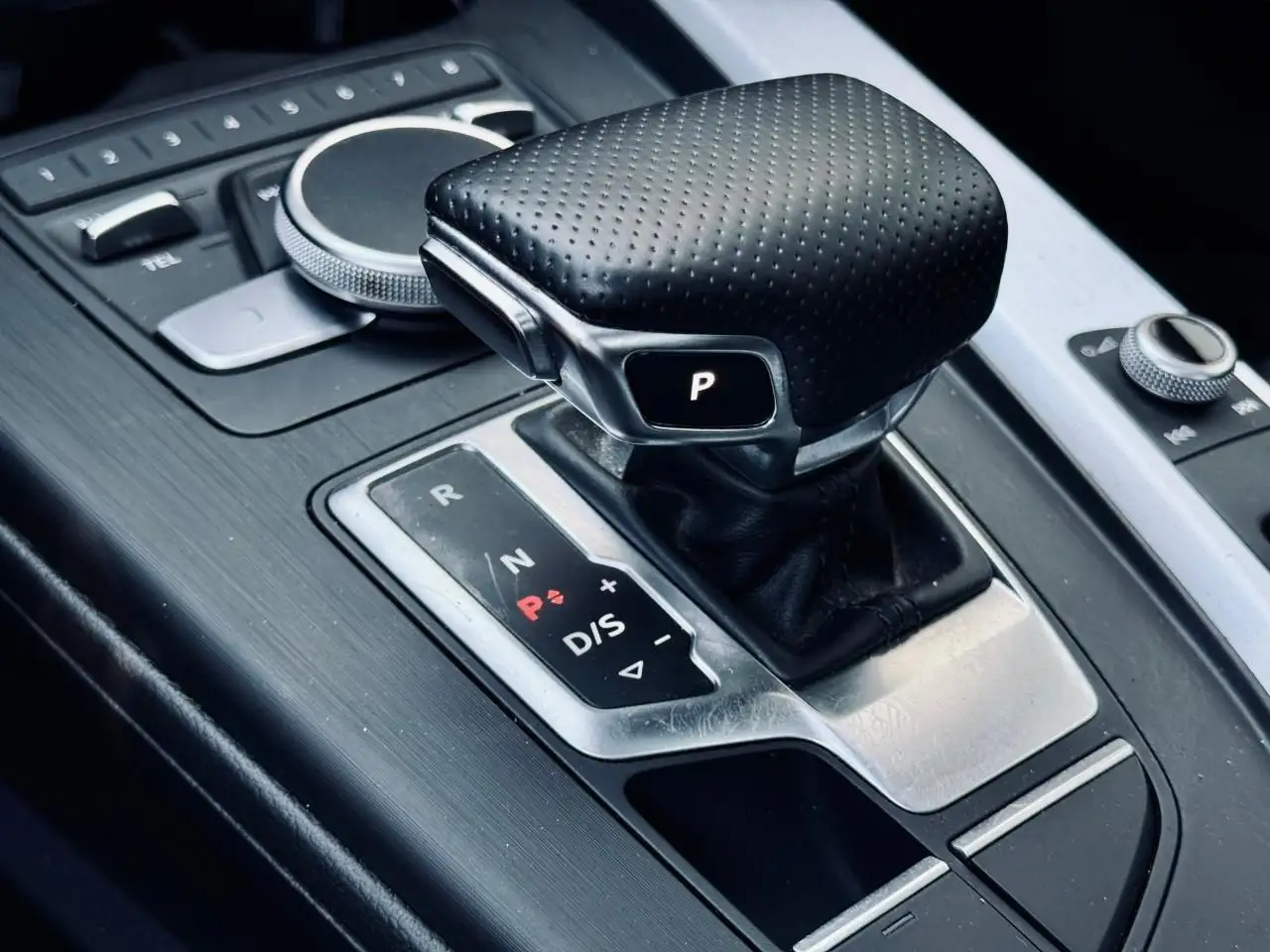 Audi A4 photo Audi A4